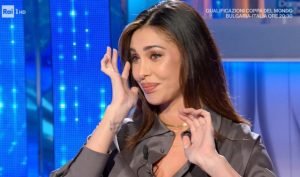 Belén Rodrìguez in lacrime da Mara Venier