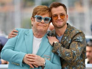 Elton John contro il Vaticano: "Ipocrisia"
