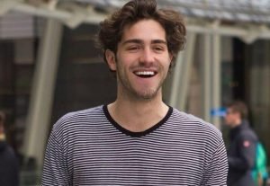 Platinette attacca Tommaso Zorzi: "Ti eleggi a difensore dei diritti" 8 Platinette attacca Tommaso Zorzi: "Ti eleggi a difensore dei diritti"