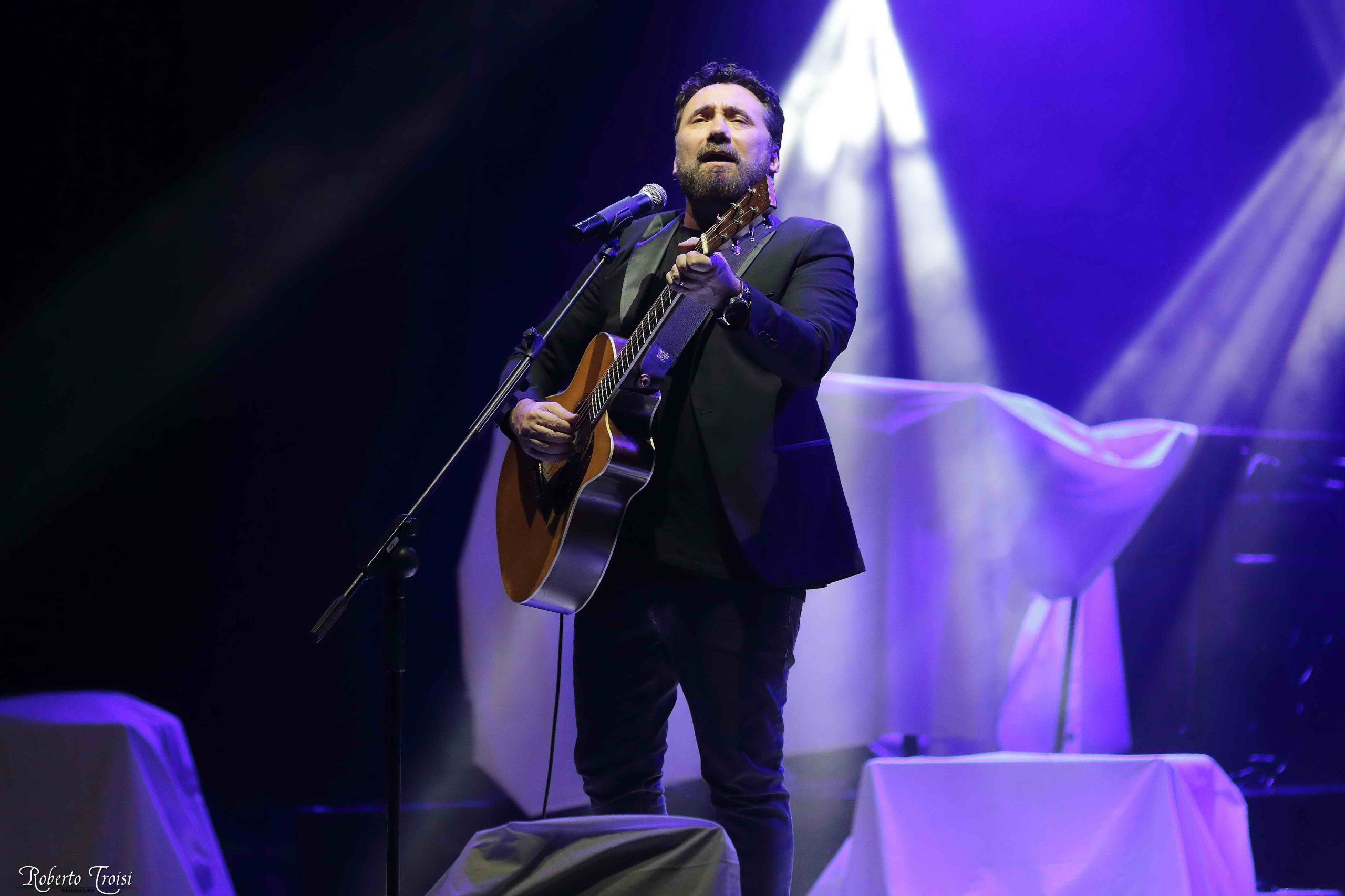 Tiromancino: A Torino va di scena la poesia 4 MG 37360 scaled