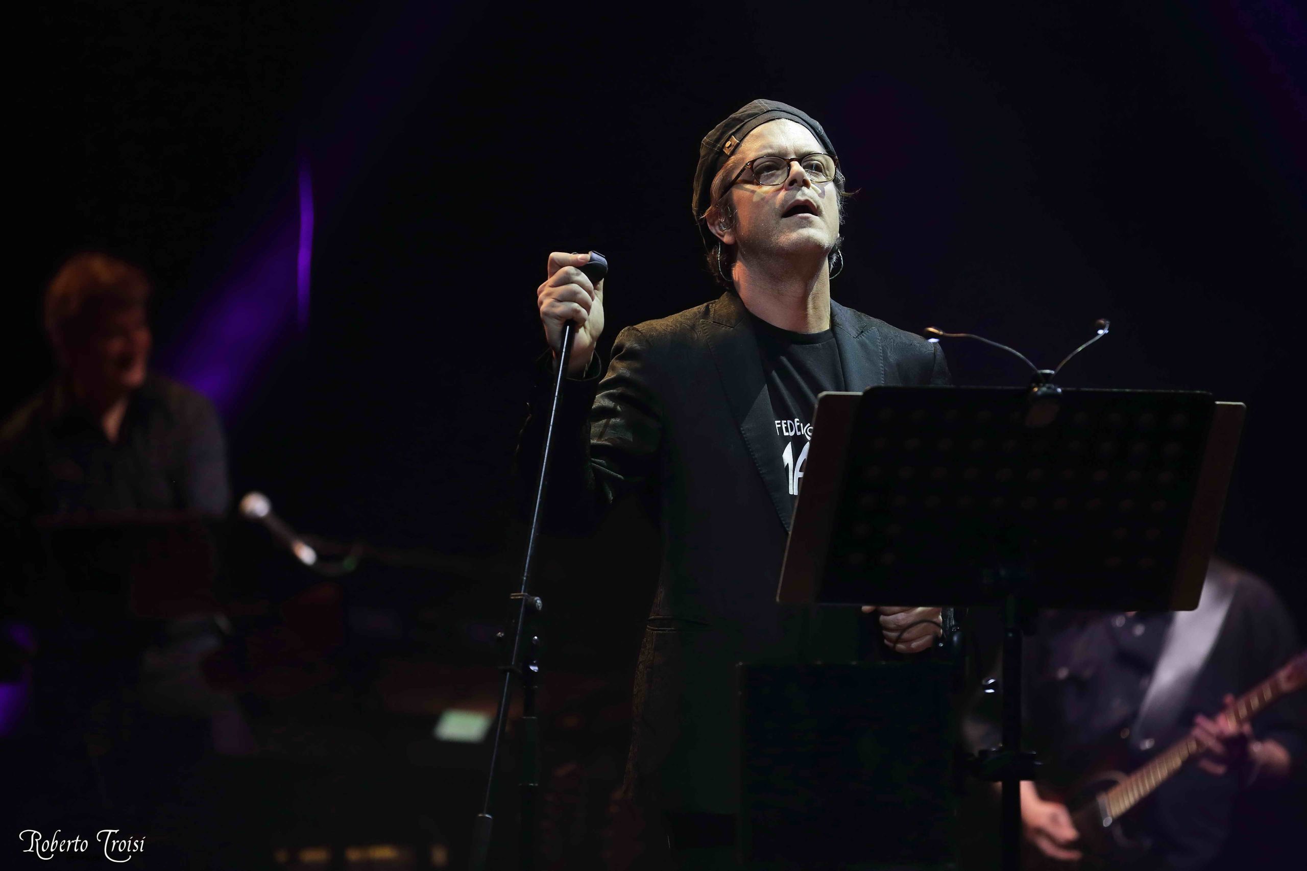 Samuele Bersani: Il ritorno a Torino 2022 21 MG 73150 scaled