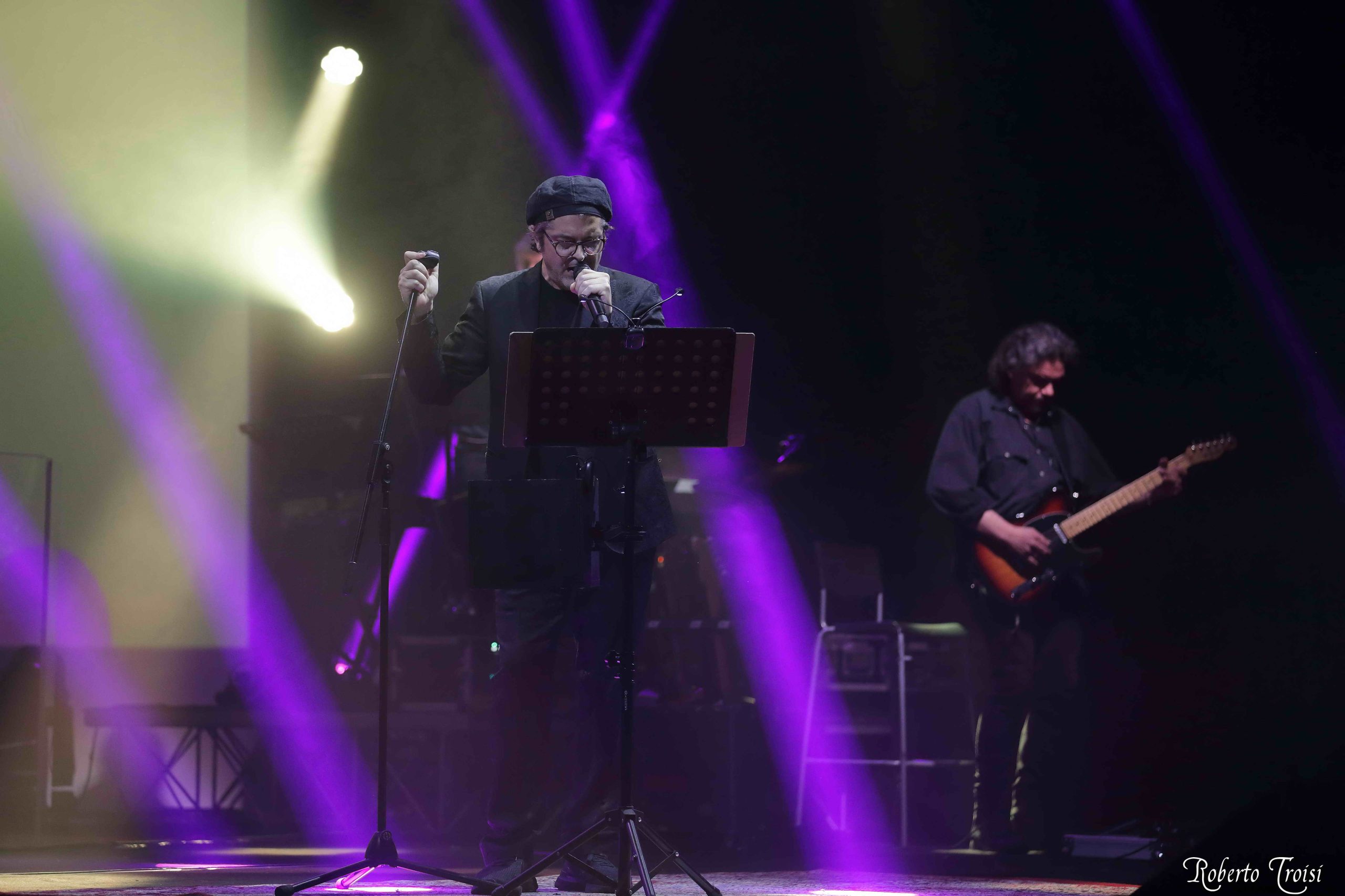 Samuele Bersani: Il ritorno a Torino 2022 24 MG 73220 scaled